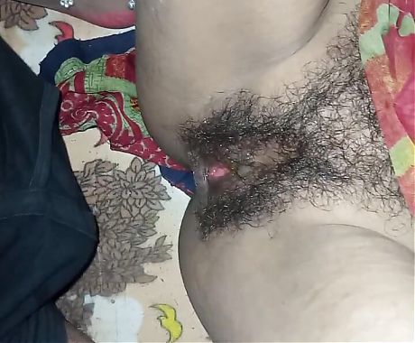 Indian Bhabhi Bhabhis tight pussy fucked and Creampie Pussy