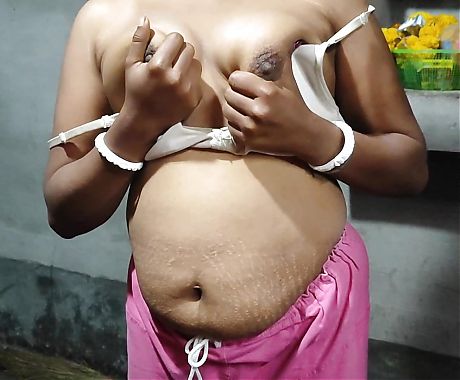 Desi bhabhi showing pussy  indian bhabhi ko jamkar chudai  